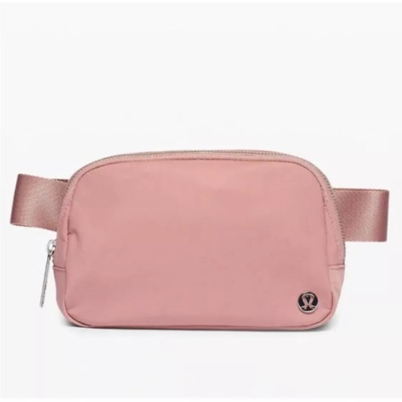 🆕 NWT Lululemon Everywhere Belt Bag 1L Pink Pastel - Picture 2 of 8